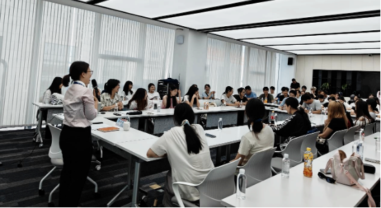 क्वांगोंग कंपनी लिमिटेड पर जाएँ और बुद्धिमान ईंट बनाने के रहस्यों का पता लगाएं